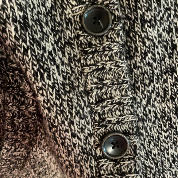 Button up sweater from Eddie Bauer - Picture 2 of 3